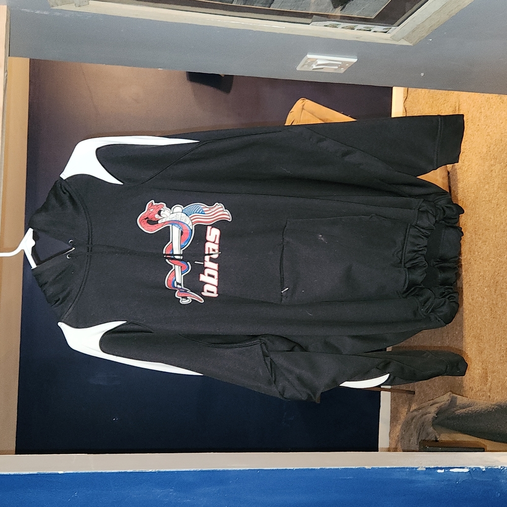 Mens 3x Sweatshirt with Cobtas Logo on it